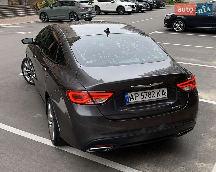 Седан Chrysler 200 2015 в Києві