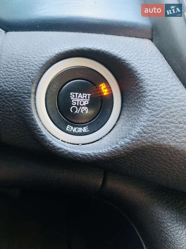 Седан Chrysler 200 2015 в Києві