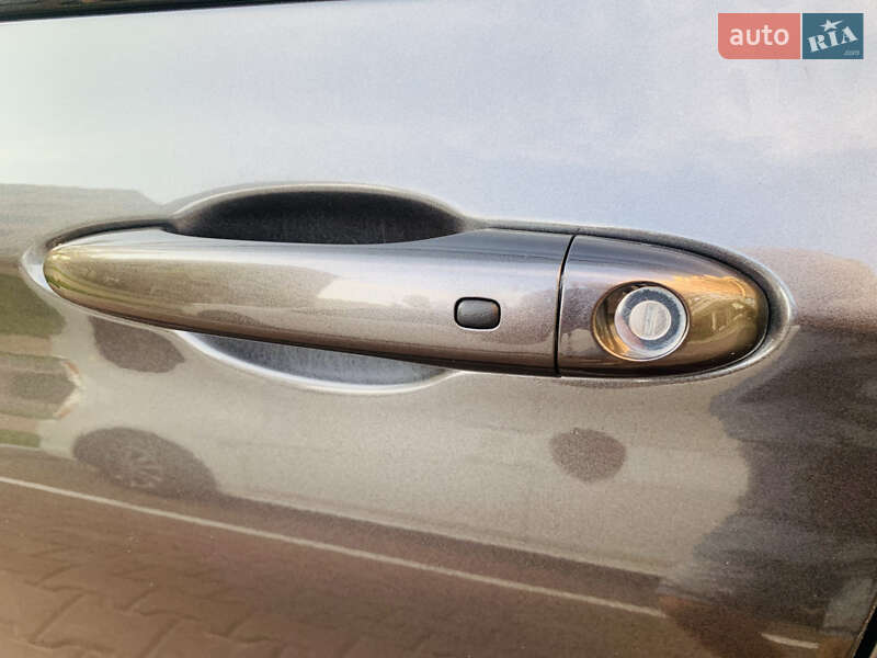 Седан Chrysler 200 2015 в Києві