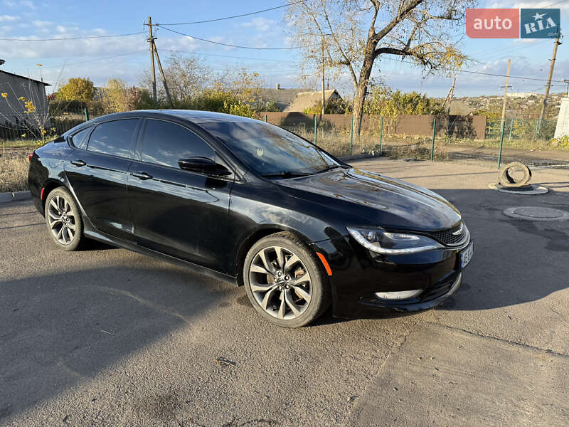 Седан Chrysler 200 2014 в Первомайске