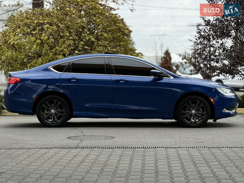 Седан Chrysler 200 2015 в Днепре