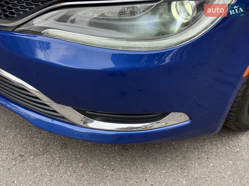 Седан Chrysler 200 2015 в Днепре