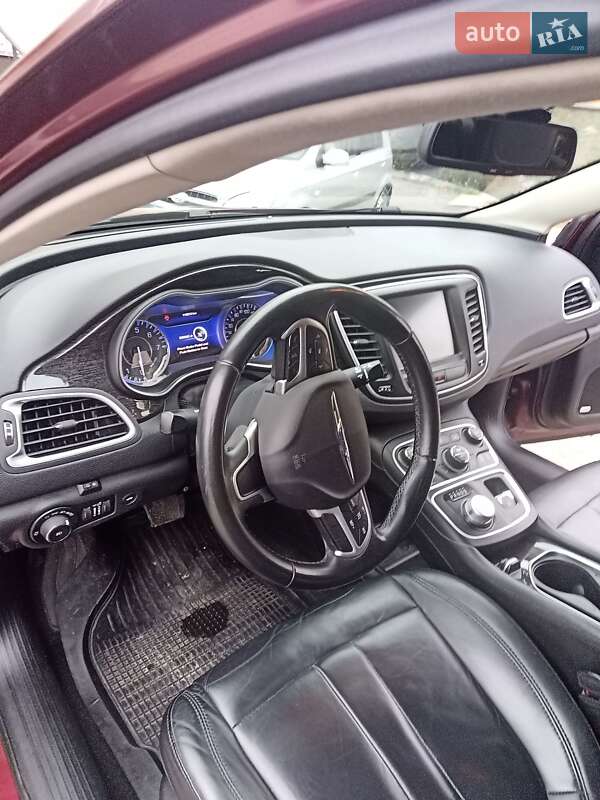 Седан Chrysler 200 2014 в Кременчуге