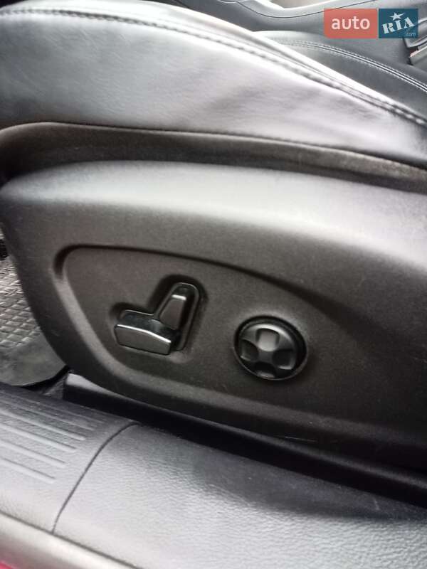 Седан Chrysler 200 2014 в Кременчуге