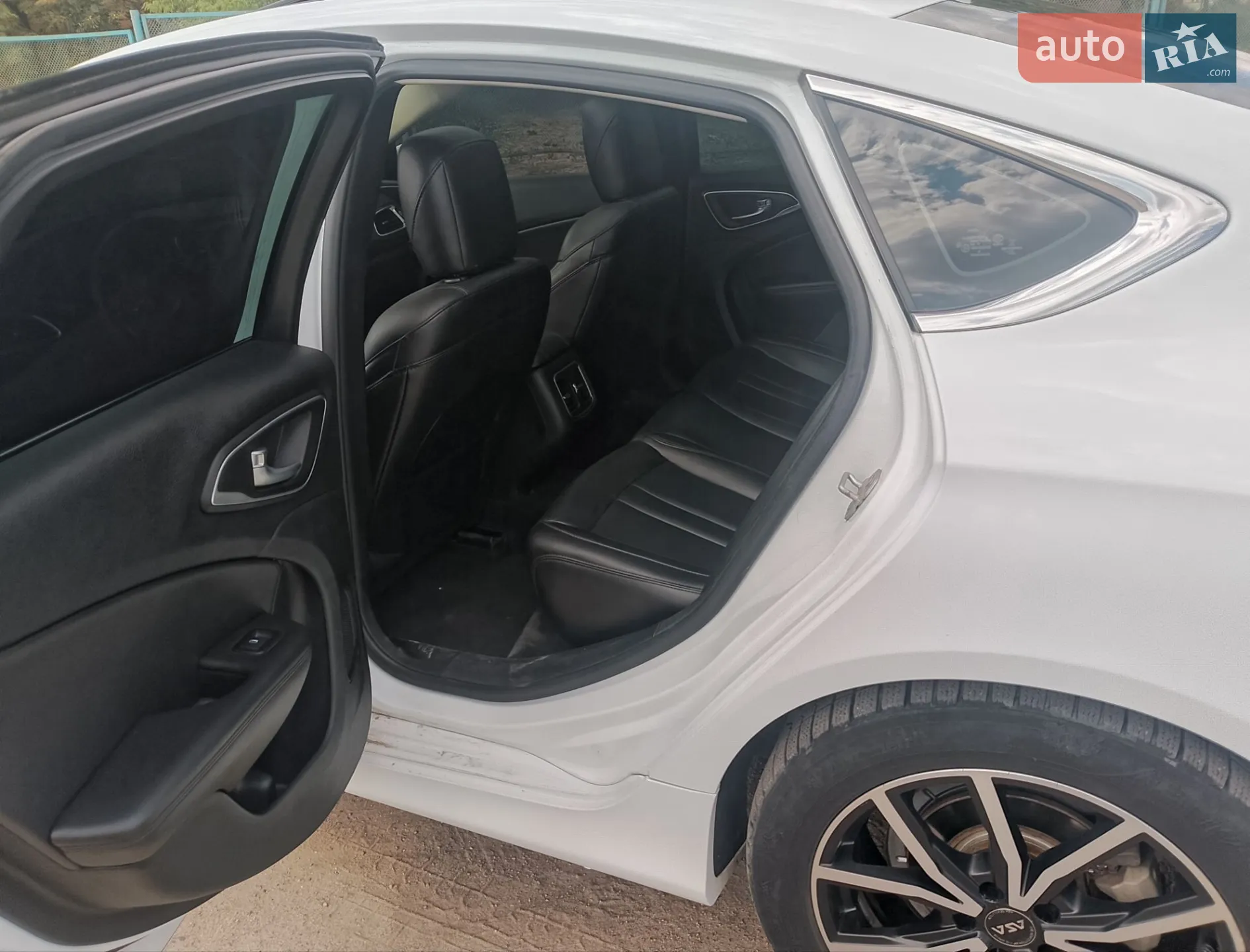 2014 Chrysler 200 - мініатюра 15
