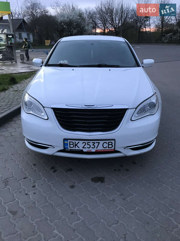 Седан Chrysler 200 2012 в Ровно фото 11 Седан Chrysler 200 2012 в Ровно