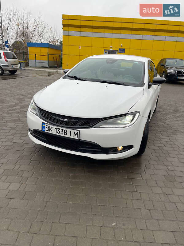 Седан Chrysler 200 2014 в Сарнах фото 2 Седан Chrysler 200 2014 в Сарнах