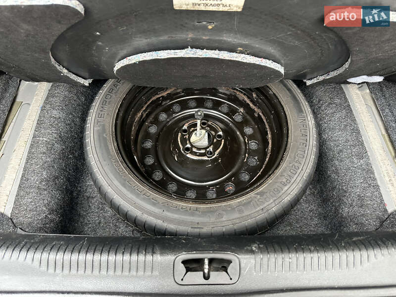 Седан Chrysler 200 2015 в Хмельницькому