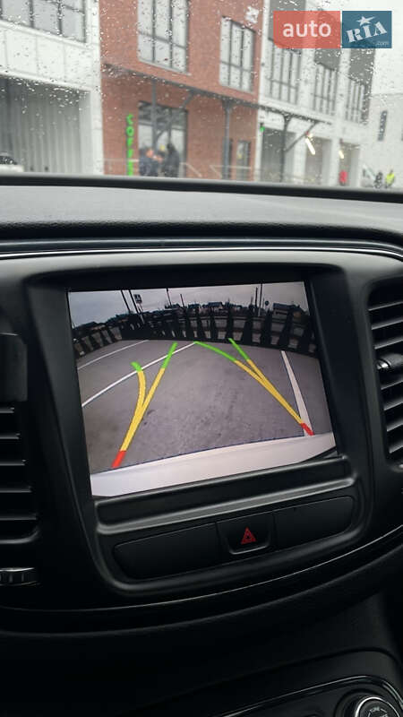 Седан Chrysler 200 2016 в Вінниці