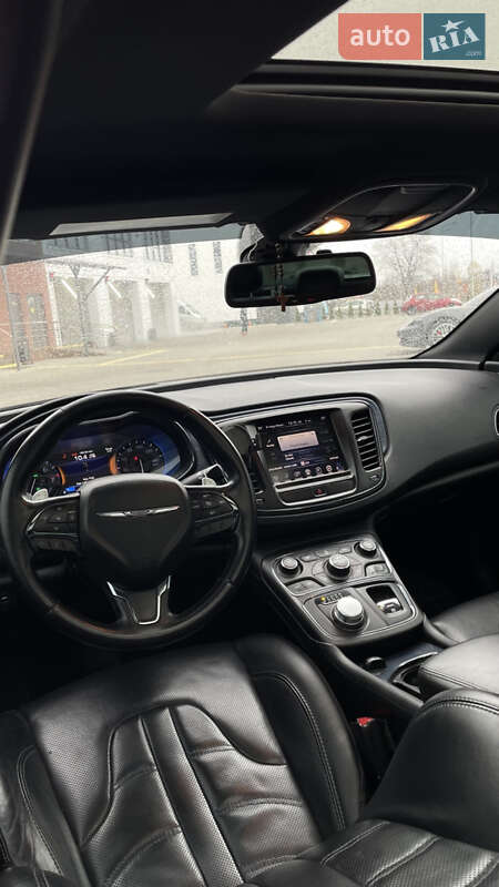 Седан Chrysler 200 2016 в Вінниці