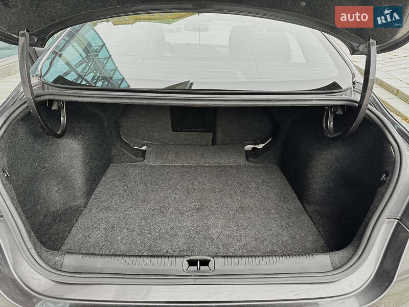 Седан Chrysler 200 2015 в Харькове