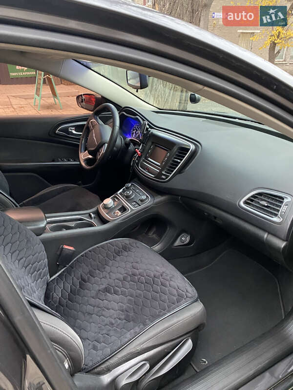 Седан Chrysler 200 2015 в Каменском фото 12 Седан Chrysler 200 2015 в Каменском