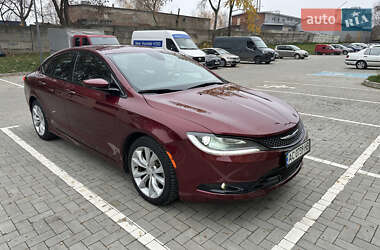 Седан Chrysler 200 2016 в Луцке