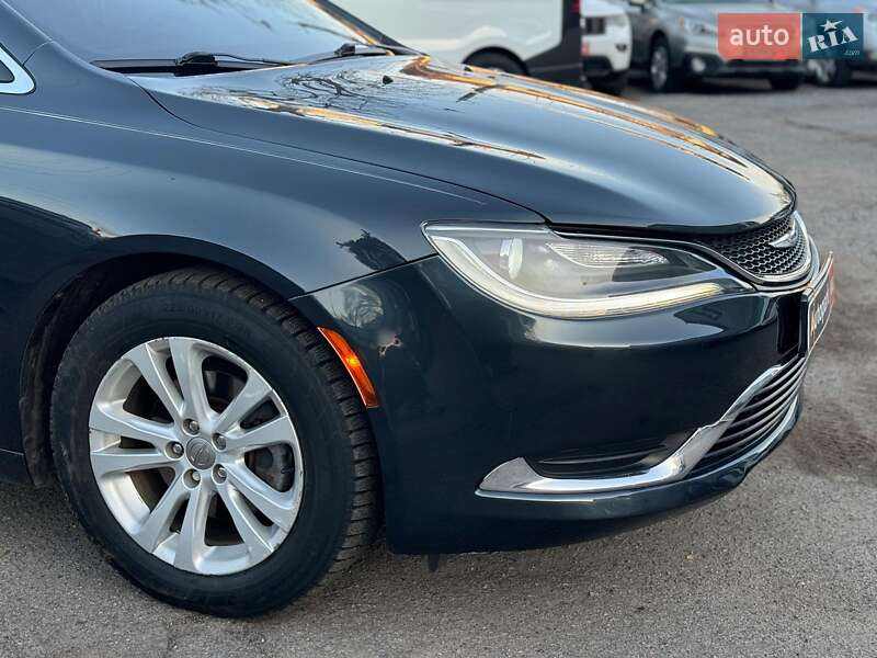 Седан Chrysler 200 2016 в Виннице