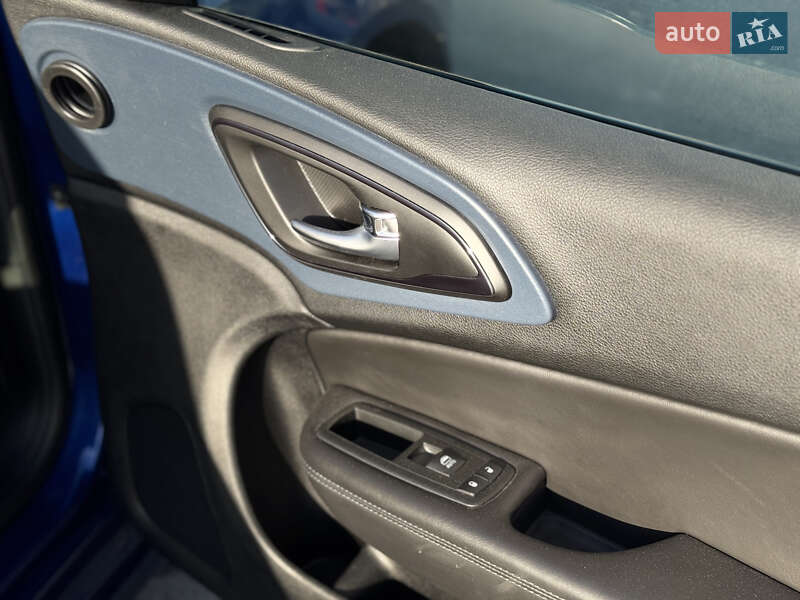 Седан Chrysler 200 2015 в Ровно фото 19 Седан Chrysler 200 2015 в Ровно