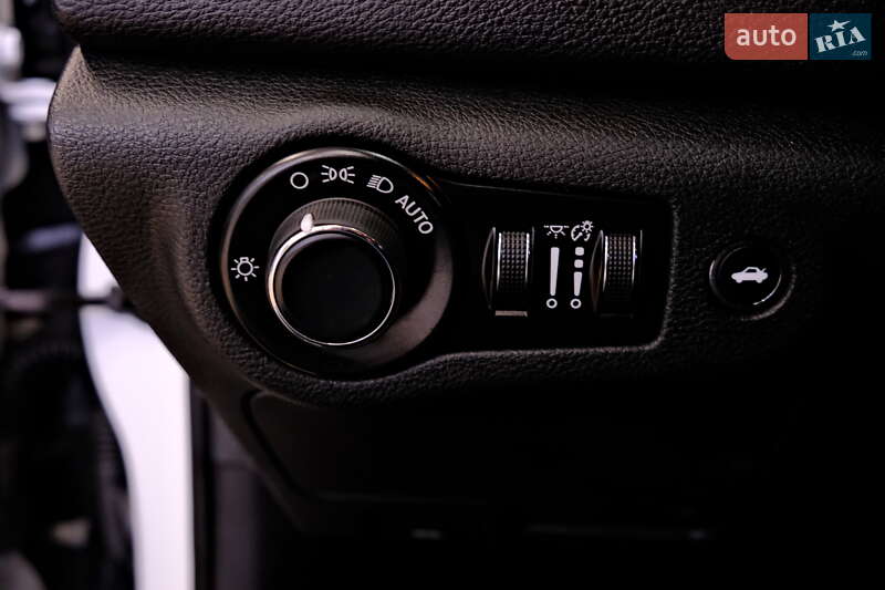 Седан Chrysler 200 2014 в Одессе