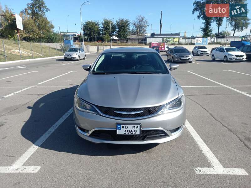 Седан Chrysler 200 2014 в Вінниці