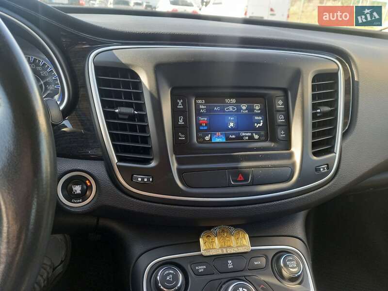 Седан Chrysler 200 2014 в Вінниці