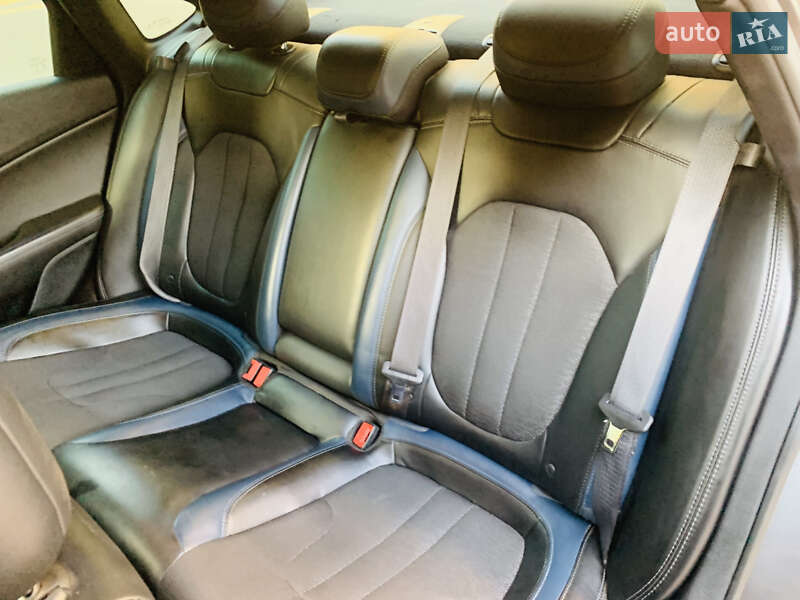 Седан Chrysler 200 2015 в Києві фото 62 Седан Chrysler 200 2015 в Києві