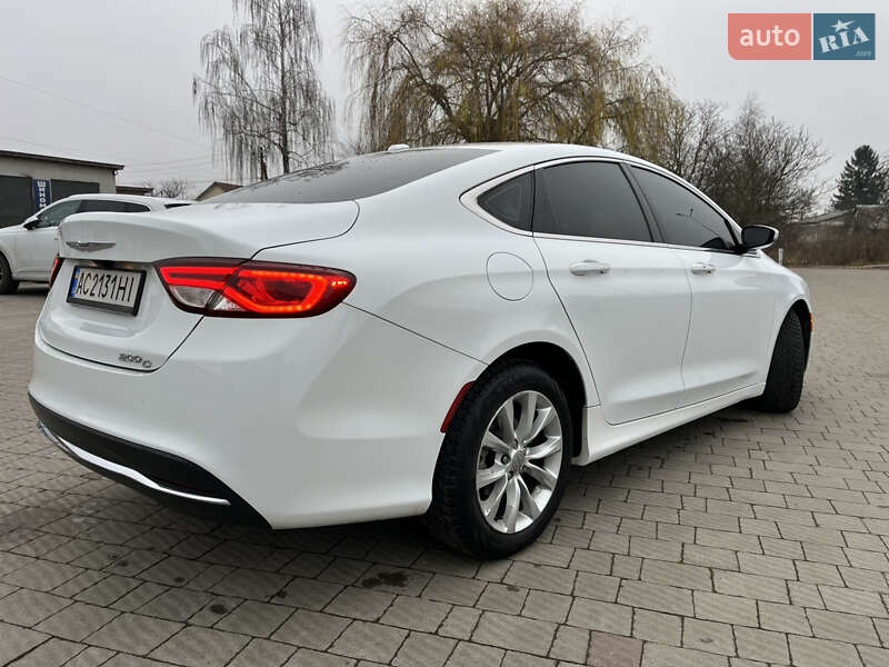 Седан Chrysler 200 2014 в Луцьку
