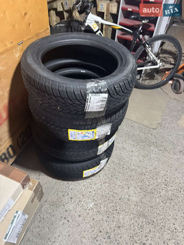 Седан Chrysler 200 2015 в Хусте