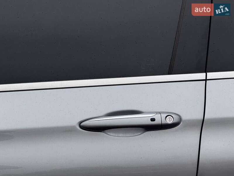 Седан Chrysler 200 2014 в Києві