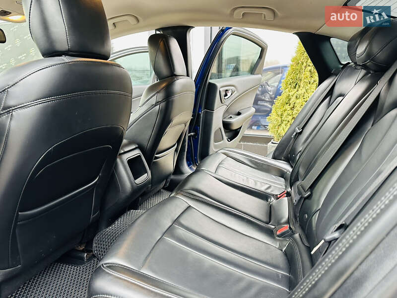 Седан Chrysler 200 2016 в Харкові