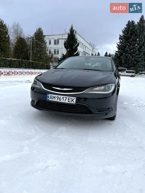 Chrysler 200