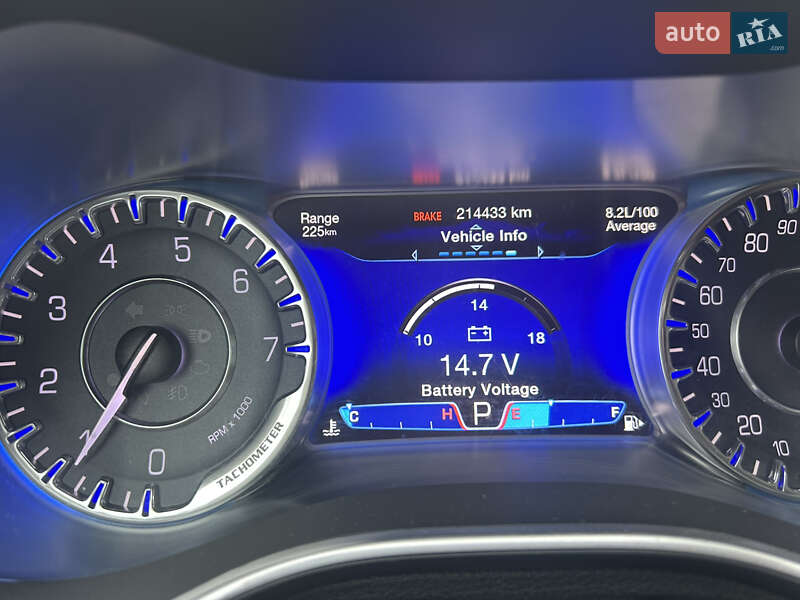 Седан Chrysler 200 2014 в Чернівцях