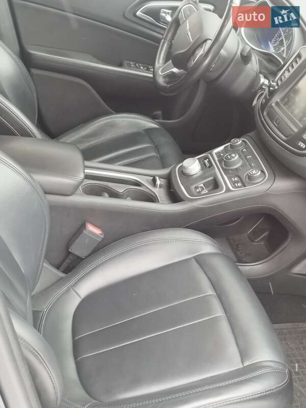 Седан Chrysler 200 2016 в Житомире фото 9 Седан Chrysler 200 2016 в Житомире