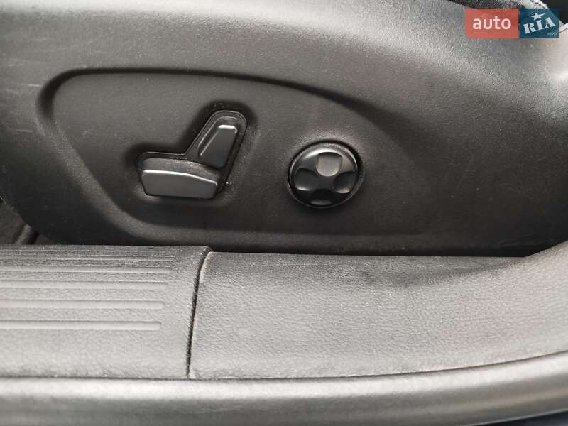 Седан Chrysler 200 2016 в Житомире фото 10 Седан Chrysler 200 2016 в Житомире