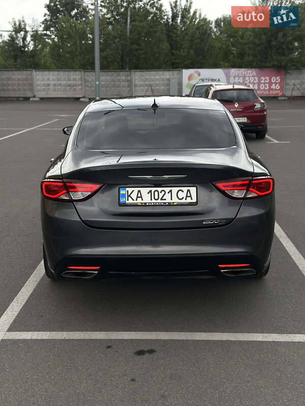 Седан Chrysler 200 2015 в Киеве