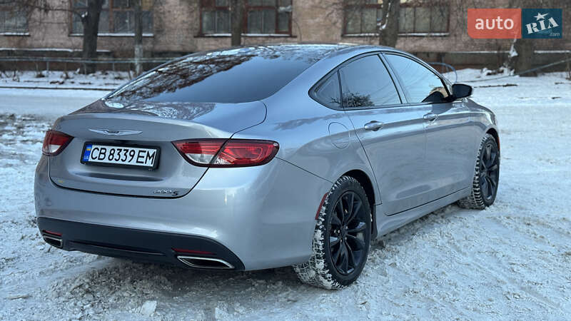 Седан Chrysler 200 2015 в Чернигове