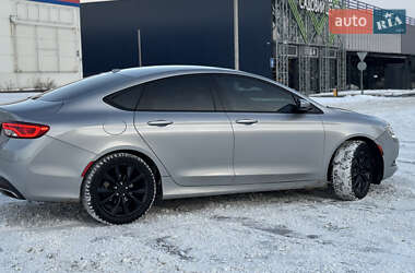 Седан Chrysler 200 2015 в Чернігові