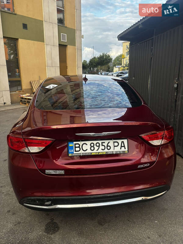 Седан Chrysler 200 2014 в Києві