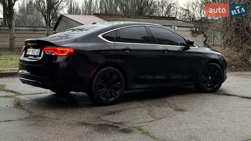 Седан Chrysler 200 2014 в Запоріжжі