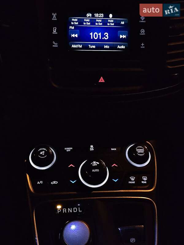 Седан Chrysler 200 2014 в Запоріжжі