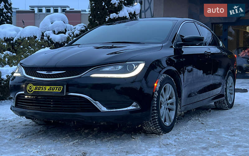 Седан Chrysler 200 2016 в Львове