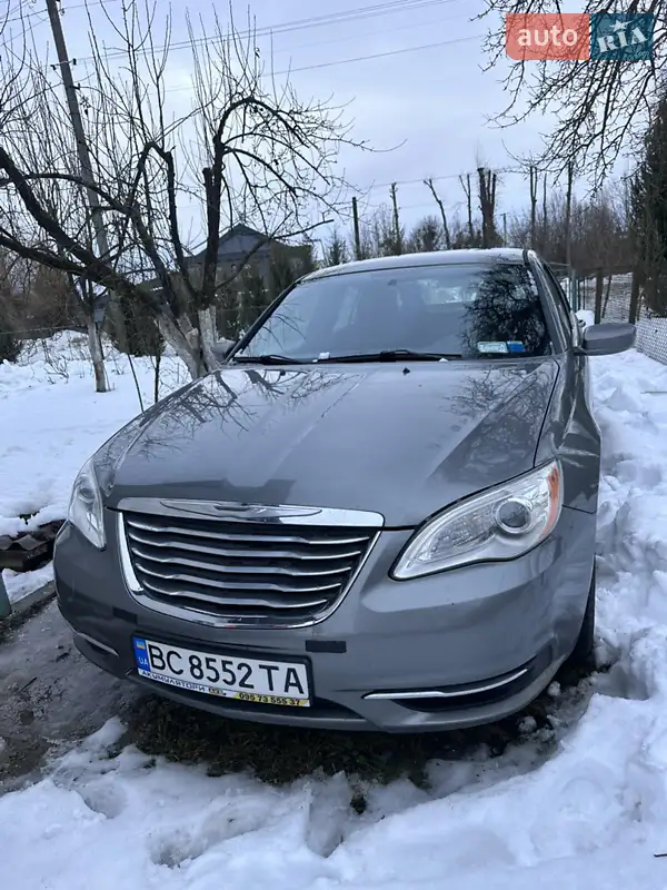 Chrysler 200