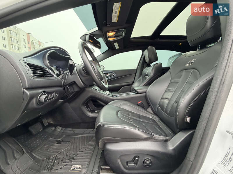 Седан Chrysler 200 2016 в Виннице фото 53 Седан Chrysler 200 2016 в Виннице