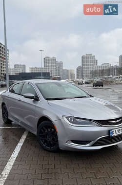 Седан Chrysler 200 2015 в Києві
