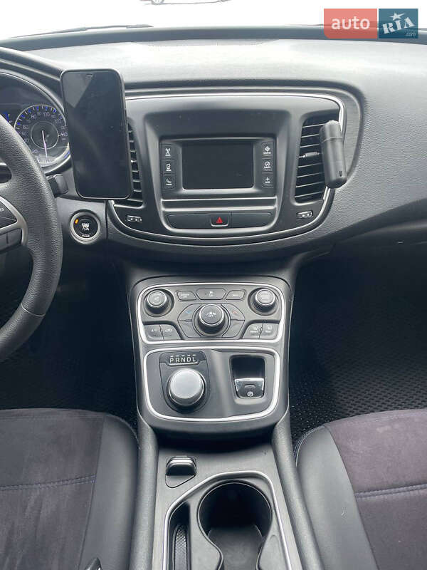 Седан Chrysler 200 2015 в Киеве фото 8 Седан Chrysler 200 2015 в Киеве