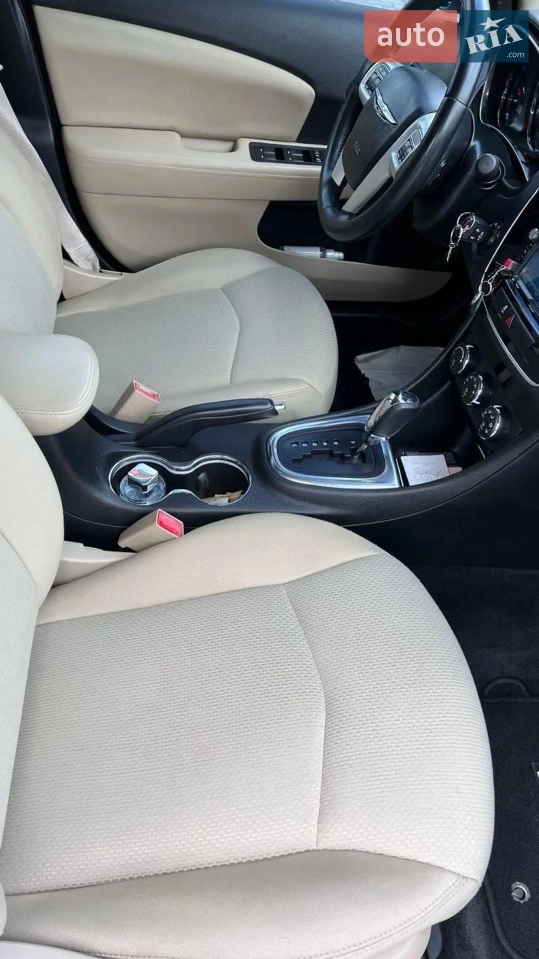 2014 Chrysler 200 - мініатюра 10