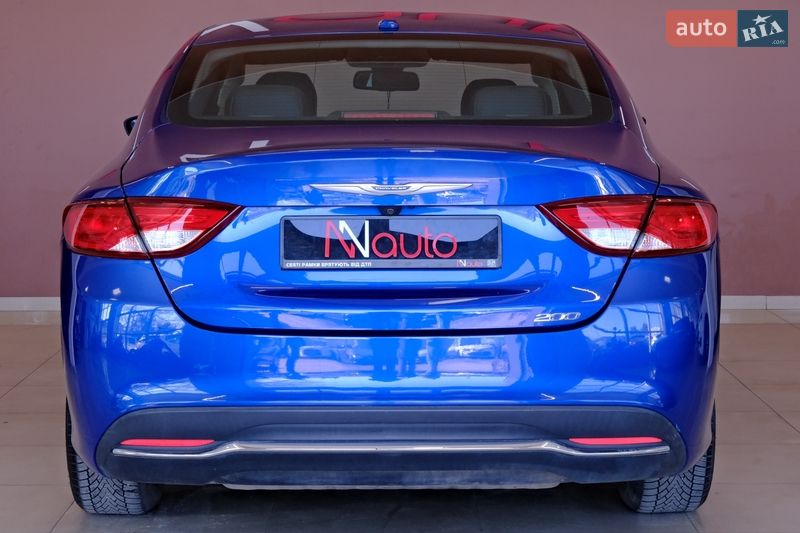 Седан Chrysler 200 2015 в Одесі