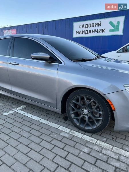 Седан Chrysler 200 2014 в Славуті