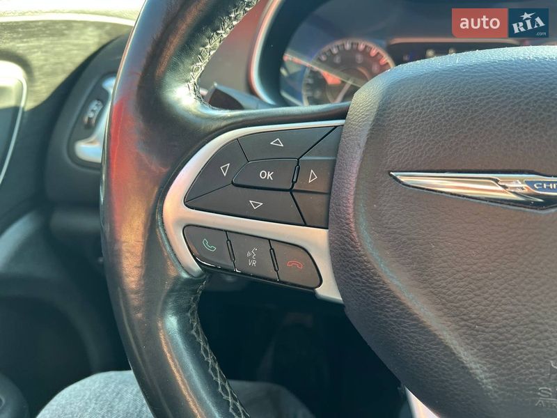 Седан Chrysler 200 2014 в Киеве