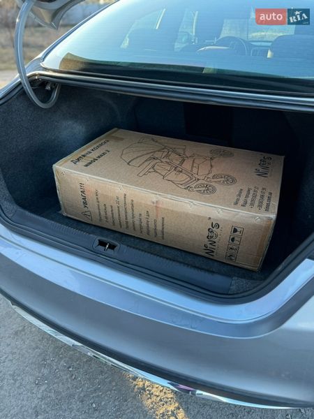 Седан Chrysler 200 2014 в Каменском