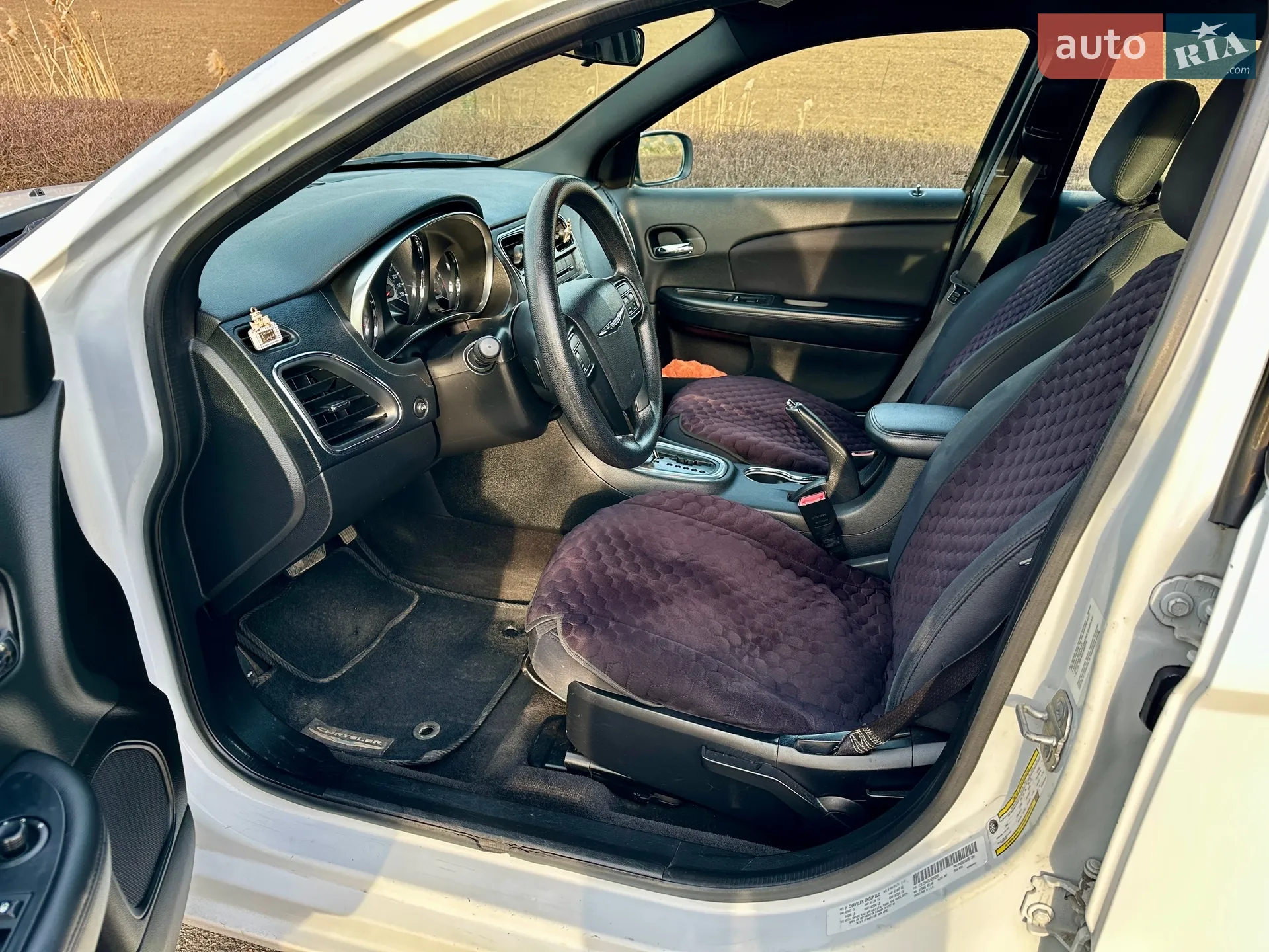 2014 Chrysler 200 - мініатюра 6