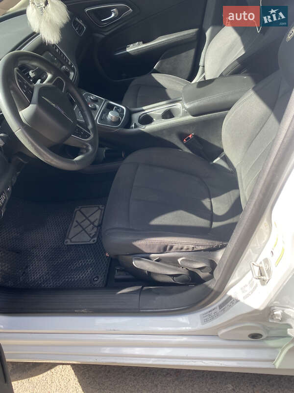 Седан Chrysler 200 2014 в Одессе