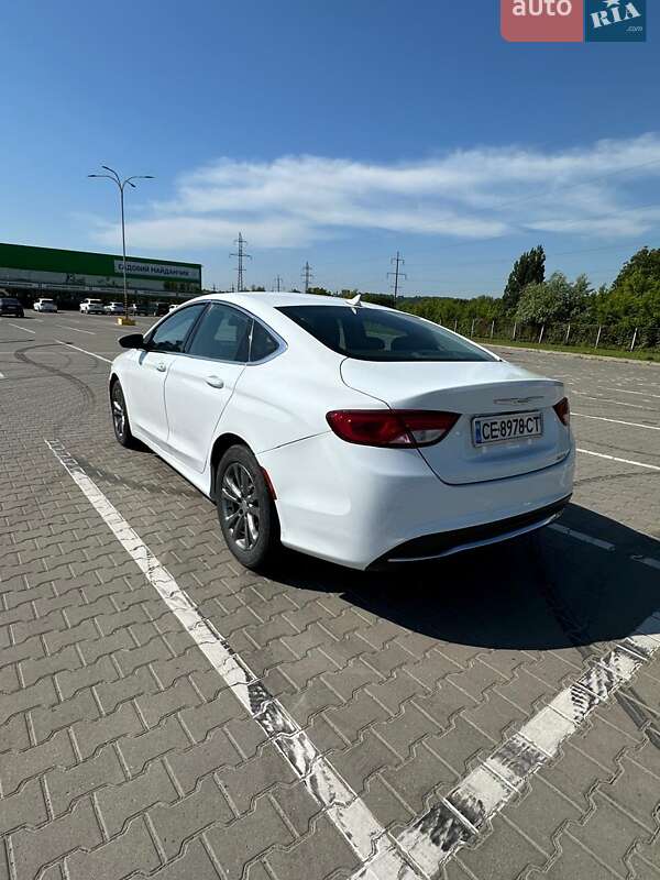 Седан Chrysler 200 2016 в Черновцах